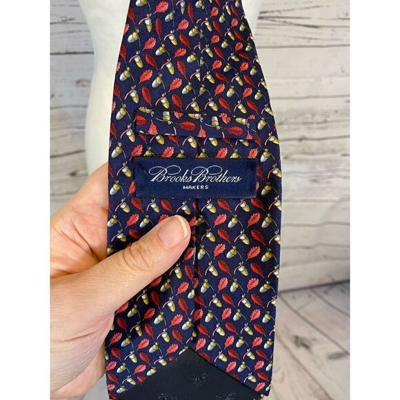 Brooks Brothers Neck Tie  - Picture 2 of 3